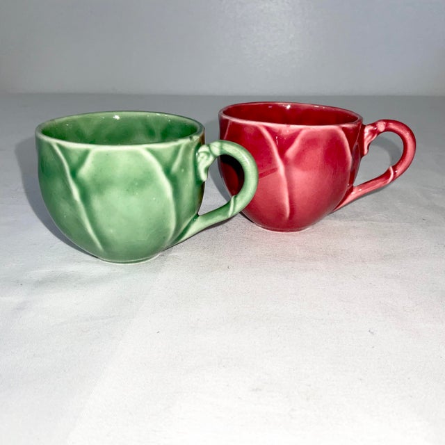 1970s Vintage Hollywood Regency Boho Chic Majolica Cabbageware Demitasse Cups & Saucer, Service for 8 - 16 Pieces, Christmas For Sale - Image 10 of 11