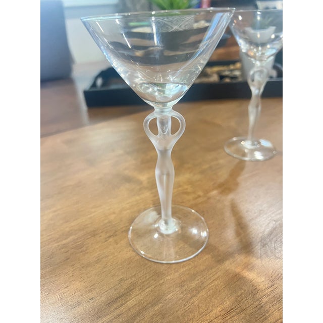 Lalique 1970s Bayel France Bucchante Frosted Stemware- Set of 2 For Sale - Image 4 of 5