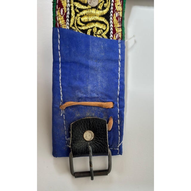 Mid 20th Century Vintage Mid Century Yemeni Jambiya Dagger With Bone-Mounted Scabbard With Belt For Sale - Image 5 of 14