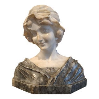 Alberto Currini, Female Figure, 19th-20th Century, Alabaster For Sale