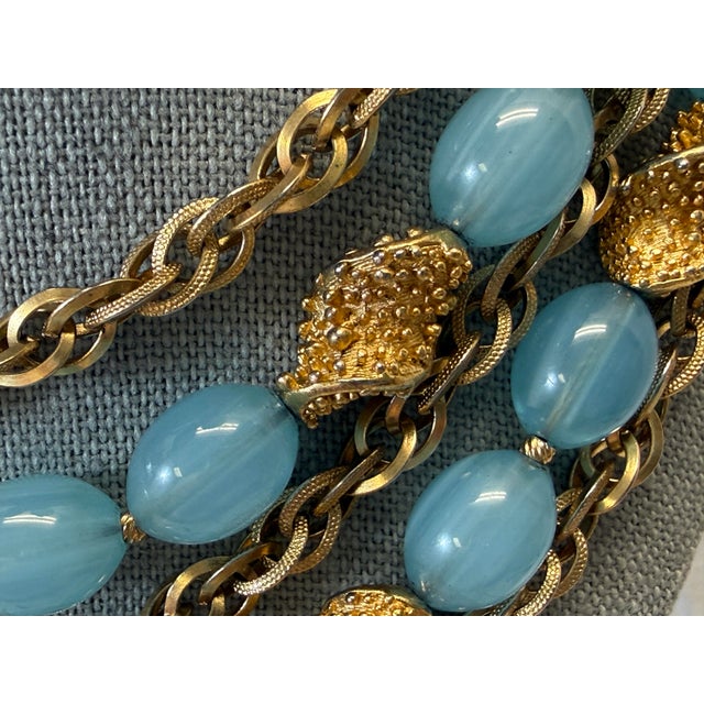Hollywood Regency Trifari 4 Strand Etruscan Alfred Philippe Aqua Lucite Necklace Earrings Set For Sale - Image 3 of 8