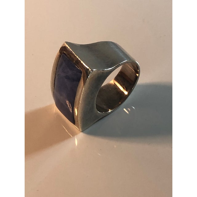 1990s Peruvian Sodalite Sterling Silver Cocktail Ring, Size 7.25 For Sale - Image 10 of 11
