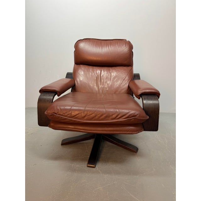 1970s Vintage Swivel Lounge Chair in Cognac Leather on Plywood Frame from Leolux, 1970s For Sale - Image 5 of 10