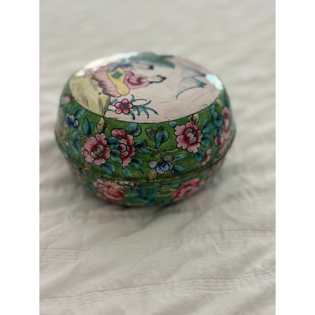Early 20th Century Chinese Enamelware Chinoiserie Style Box For Sale - Image 9 of 12