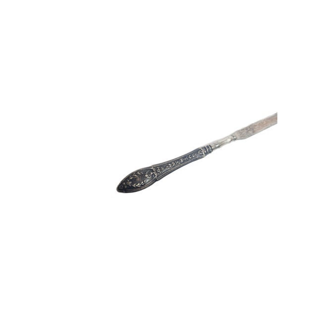 Art Nouveau Style Silver Pinsel, France, 1900s, in Very Good conditions. Designed 1890 to 1919