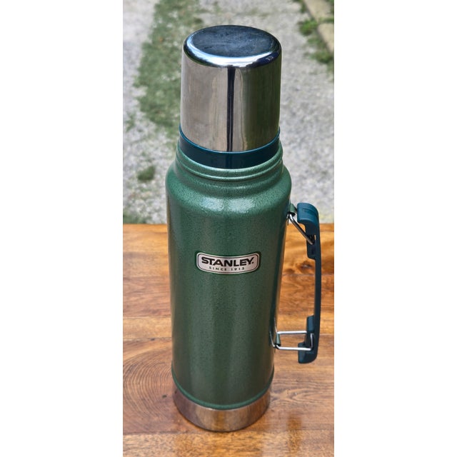 Vintage Stanley Classic Green Thermos Bottle With Original Handle, Since 1913 For Sale - Image 9 of 18
