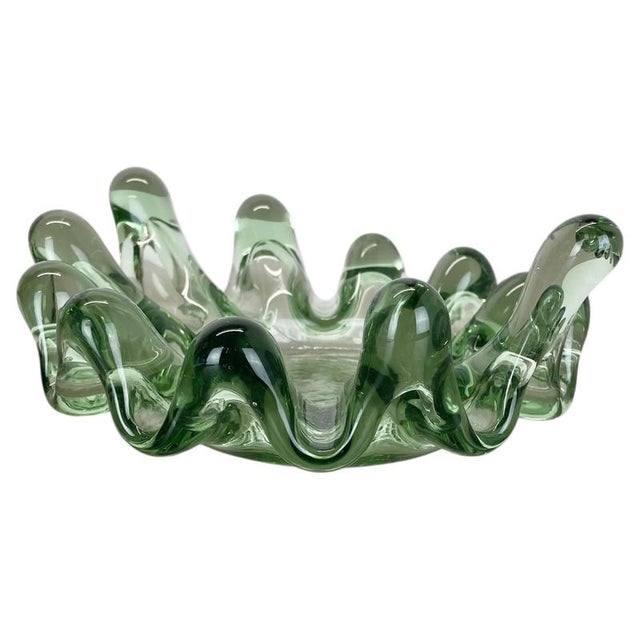 Large Brutalist Lucid Glass Shell Ashtray, France, 1970s For Sale - Image 18 of 18