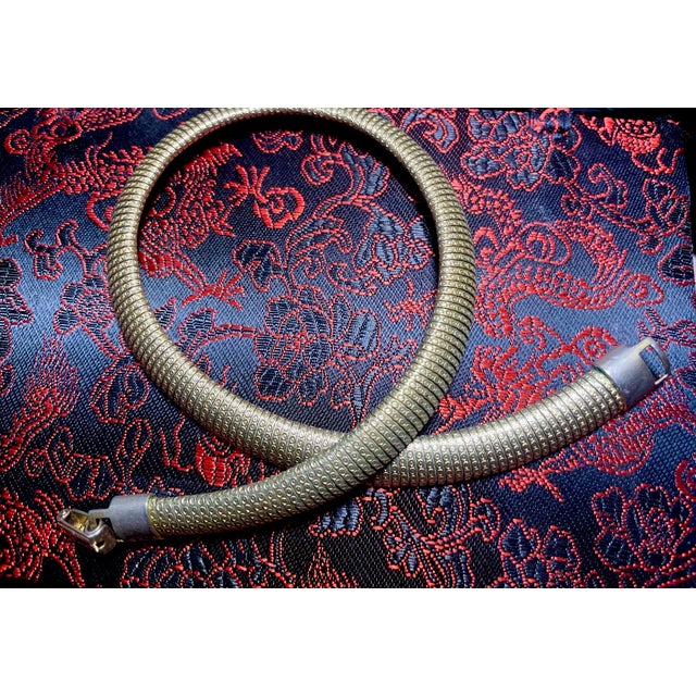 1950s Textured Omega Choker Necklace Tubular Mesh/Coil Method (Tubogas Style) Over a Hollow Core. For Sale - Image 4 of 5