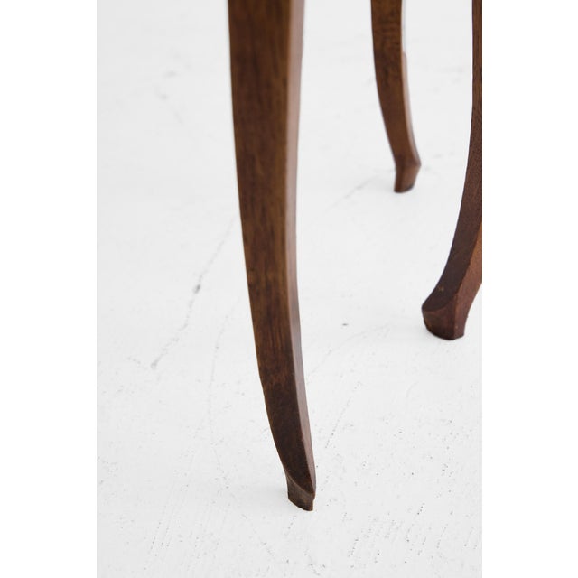 Early 20th Century Pair of French Louis XV Style Oak Bedside Tables With Gallery Top For Sale - Image 5 of 18