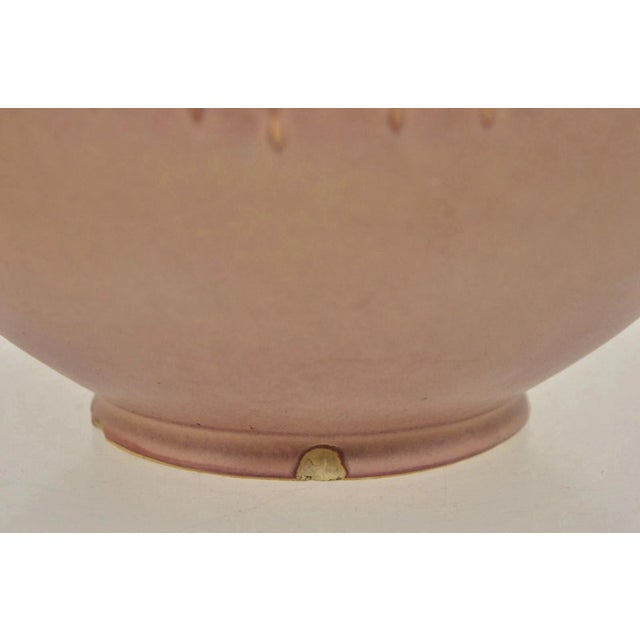 Early 20th Century Antique Roseville Gardenia Bleeding Heart Pink 651-8" Jardiniere Planter Pot For Sale - Image 5 of 12