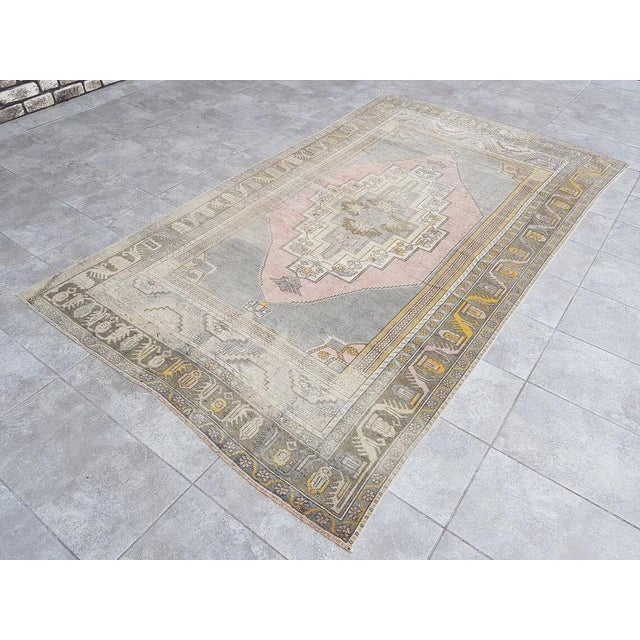 Boho Chic Vintage Soft Faded Aztec Rug, 1960s For Sale - Image 3 of 11