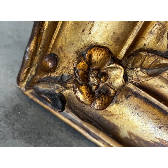 19th Century French Empire Period Carved Giltwood Rectangular Mirror With Crest For Sale In Miami - Image 6 of 10