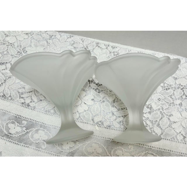 Vintage Italian Frosted Glass Pedestal Berry Bowls or Candleholders, Set of Two For Sale In Sacramento - Image 6 of 8
