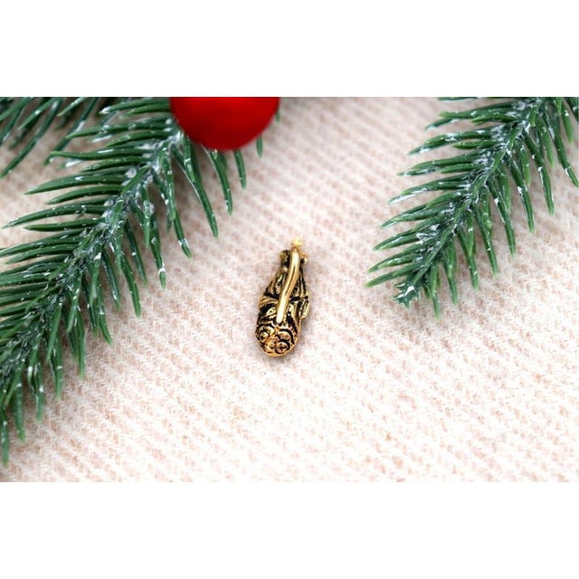 19.2k Gold Our Lady of the Immaculate Conception Pendant For Sale - Image 4 of 6