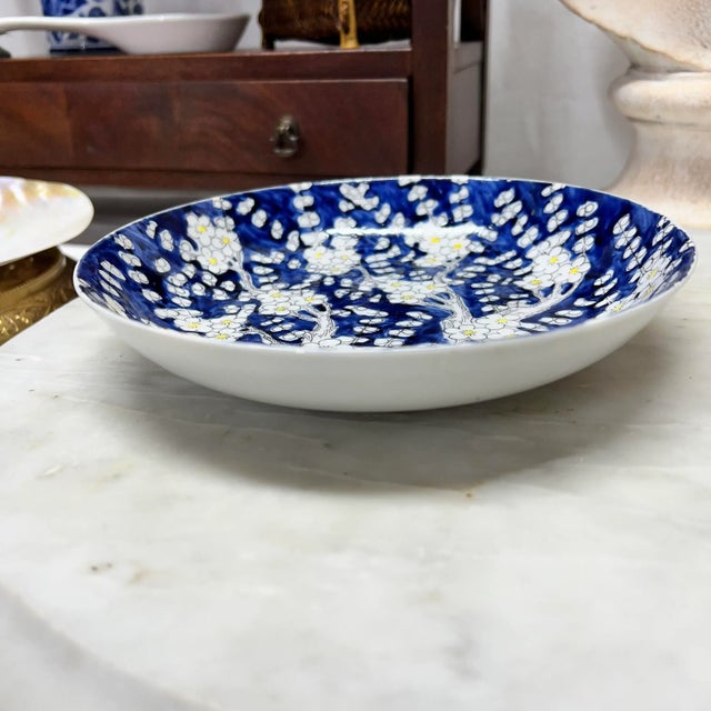 Chinoiserie Japanese Porcelain Ware Blue and White Bowl For Sale - Image 3 of 5