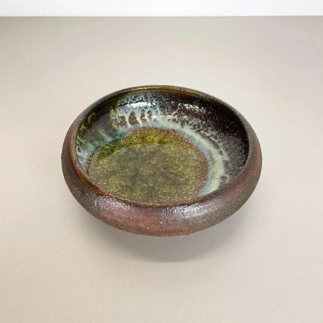 Ceramic Studio Pottery Bowl Shell Element from Gerhard Liebenthron, Germany, 1970s For Sale - Image 4 of 18