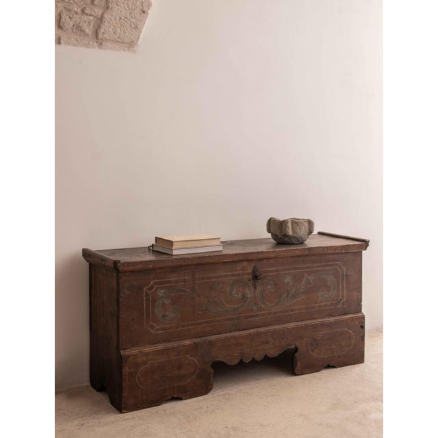 French Trunk, Alsace, 18th Century For Sale - Image 4 of 9