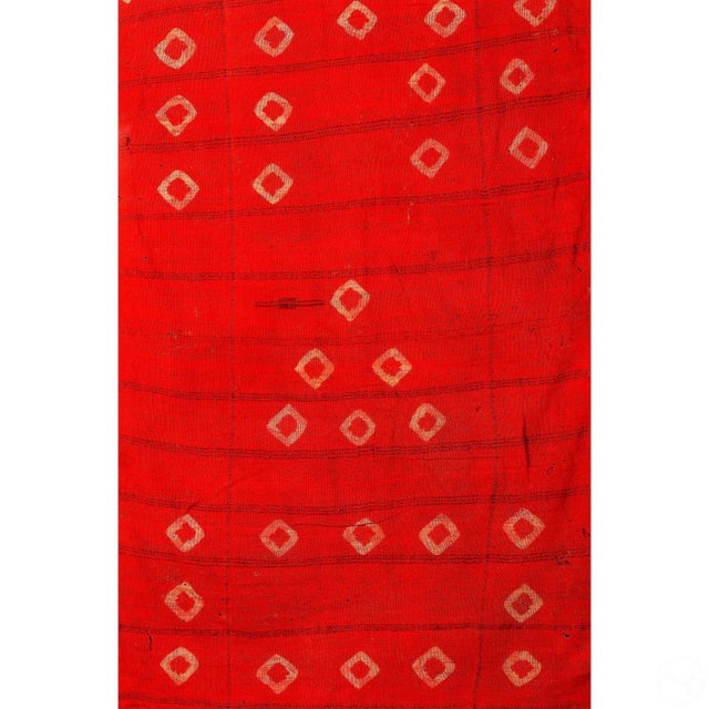 Mid 19th Century Framed Large Pre-Columbian Textile with Tie Dye Design Wari Culture For Sale - Image 5 of 7