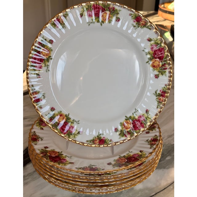 Royal Albert Vintage Royal Albert Old Country Roses Dinner Plates - Set of 8 For Sale - Image 4 of 12