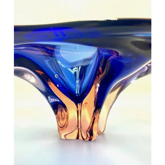 Art Glass Bowl attributed to Josef Hospodka for Chribska Sklarna, 1960s For Sale - Image 6 of 10