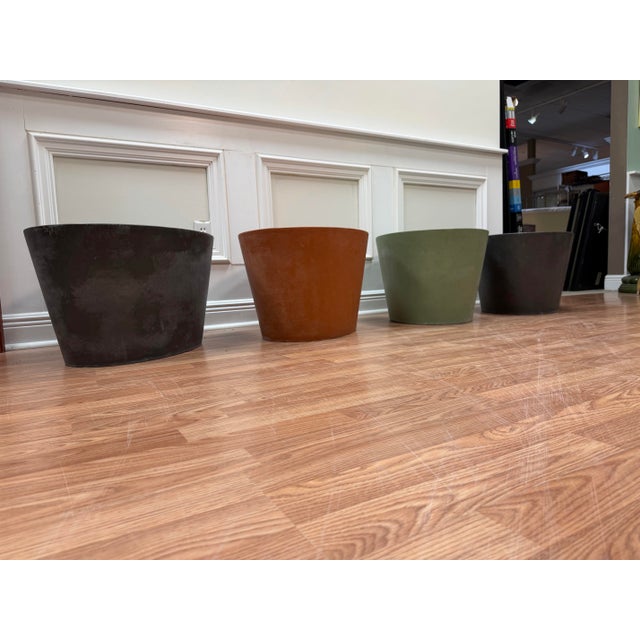 Charcoal Late 20th Century Authentic Maya Lin for Knoll Studio Concrete "Stone" Stool / Side Table For Sale - Image 8 of 10