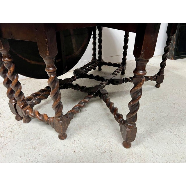 Brown Gate Leg Table in Oak, 19th Century For Sale - Image 8 of 16