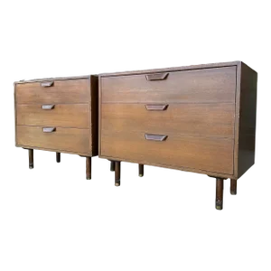Mid-Century Modern Pair of Harvey Probber Chest of Drawers