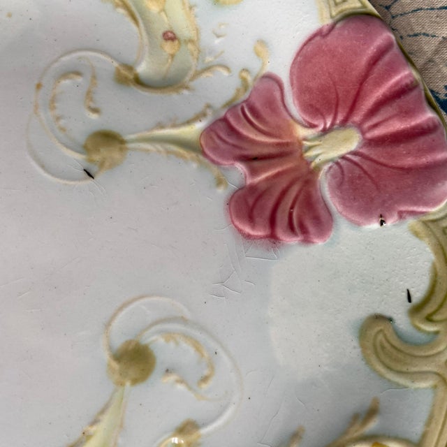 Antique French Art Nouveau Majolica Pansy Flower Plates from Luneville, 1890s, Set of 4 For Sale - Image 3 of 13