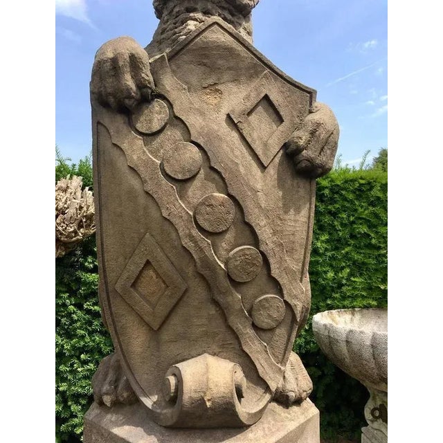 19th Century English Finials Carved as Heraldic Lions, Set of 2 For Sale - Image 6 of 7