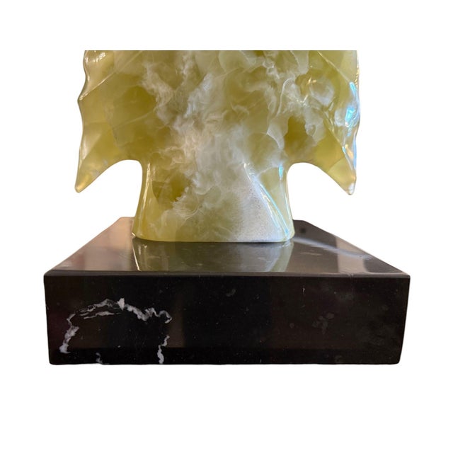 Late 20th Century Large Carved Green Onyx Arrowhead Sculpture on Marble Base. Mexico, Late 20th C. For Sale - Image 5 of 7