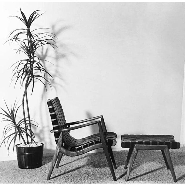 1950s Mid-Century Modern Walnut and Leather Lounge Chair Ottoman Set by Mel Smilow For Sale - Image 10 of 11