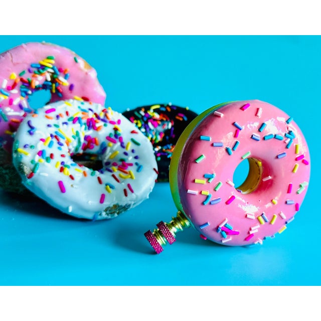 Figurative Donut Lamp Finial on Brass Hardware For Sale - Image 3 of 6