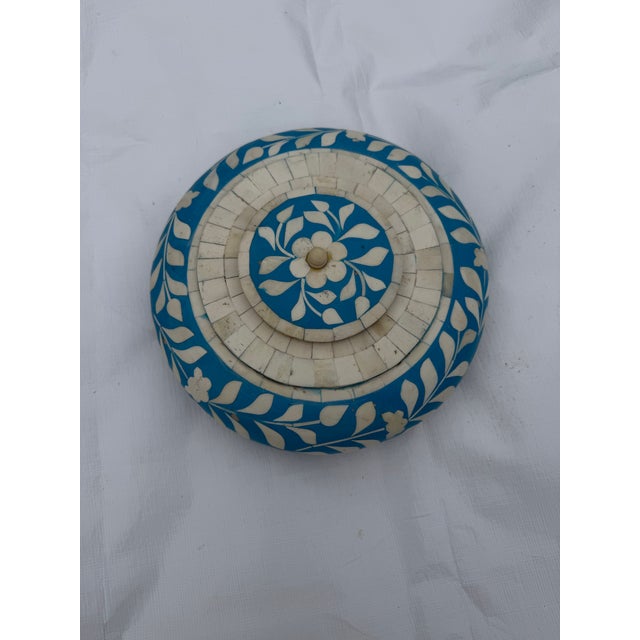 Turquoise Bone Inlay Lidded Turquoise Box For Sale - Image 8 of 10