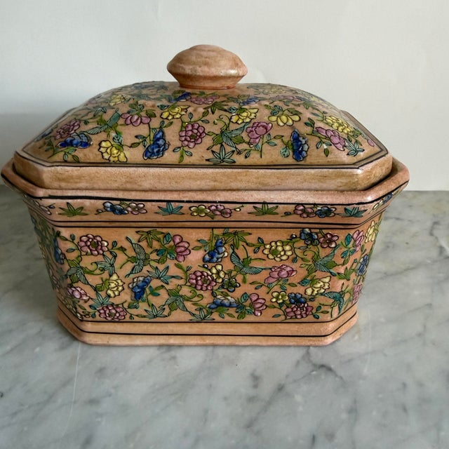 Antique Chinese Porcelain Trinket Box For Sale - Image 10 of 11