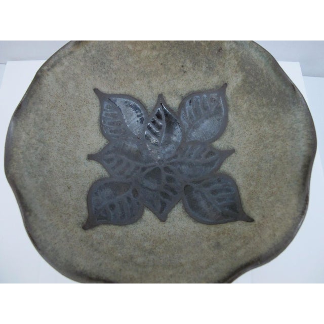 Rustic Jane Woodside Leaf Center Scallop Rim Organic Green & Blue Studio Pottery Bowl For Sale - Image 3 of 9