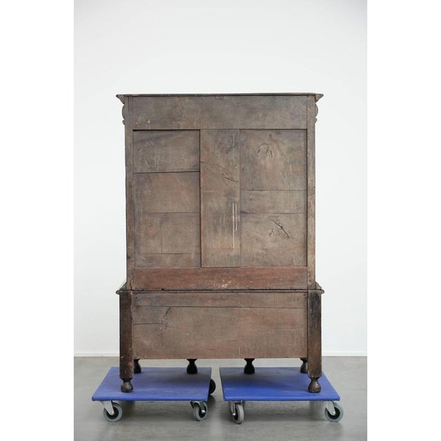 Antique English Chest of Drawers, Early 18th Century For Sale - Image 4 of 13