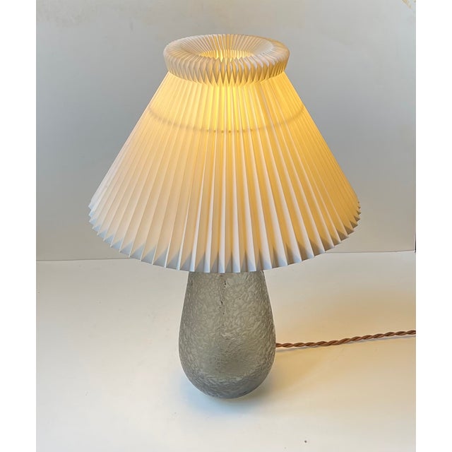 1920s Art Deco Grey Ice Flower Glass Table Lamp by Jacob E. Bang for Holmegaard, 1920s For Sale - Image 5 of 14