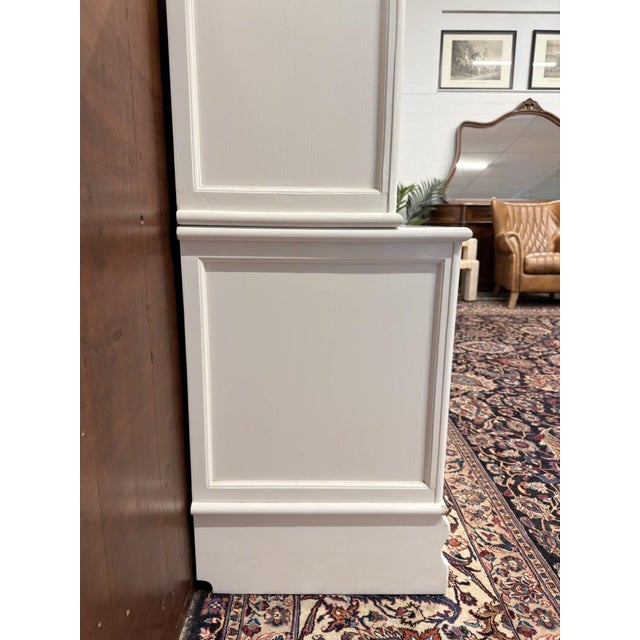 Low English White Bookcase from Globe Wernicke For Sale - Image 5 of 18