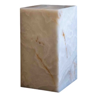 Agathos 55 Side Table in White Onyx by Manifeste For Sale