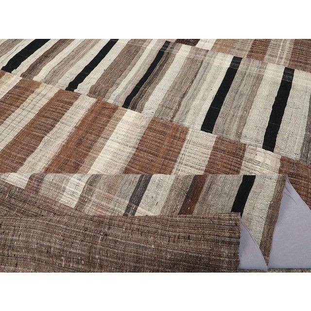 Textile Galerie Shabab Collection Mid-20th Century Turkish Flatweave Kilim Carpet For Sale - Image 7 of 8