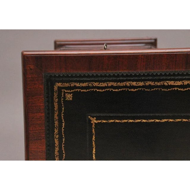 Early 19th Century Mahogany Kneehole Desk, 1830s For Sale - Image 10 of 12