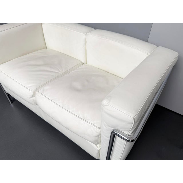 Cassina LC2 2-Seater Sofa by Le Corbusier for Cassina, Italy, 2000s For Sale - Image 4 of 12