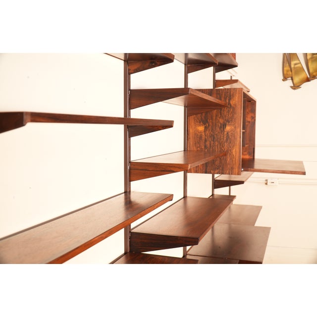 1960s Rosewood 4-Bay Fm Reolsystem Wall Unit by Kai Kristiansen for Feldballes Mobelfabrik For Sale - Image 6 of 14
