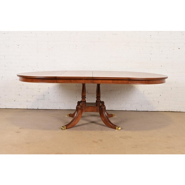 English 1980s Baker Furniture Style Georgian English Yew Wood Pedestal Extension Dining Table, Newly Refinished For Sale - Image 3 of 13