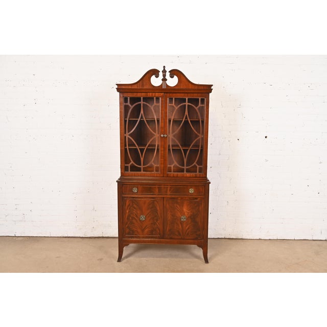 Baker Furniture Style Georgian Flame Mahogany Breakfront Bookcase Cabinet For Sale - Image 12 of 12