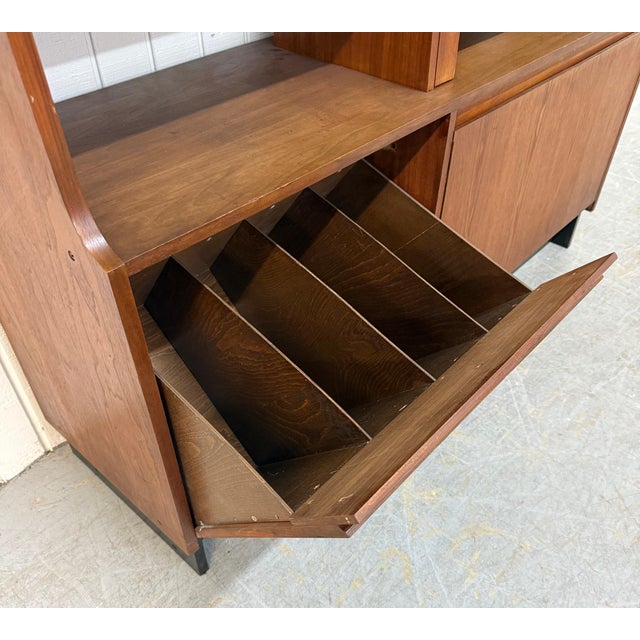 Mid-Century Modern Walnut Room Divider For Sale - Image 4 of 8