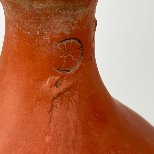 American Vintage Unique Incised Hand Formed Pottery Vase in Shape of Bud For Sale - Image 3 of 7