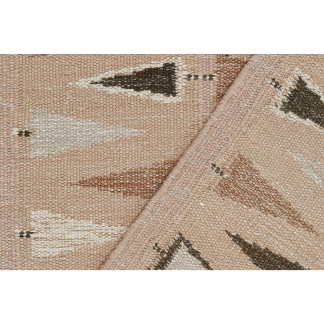 Textile Swedish Geometric Rug by Celerie Kemble for Chairish in Blush, 2'6"x12' For Sale - Image 7 of 8