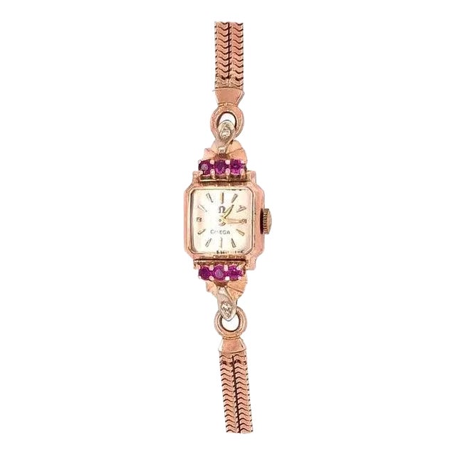 14 Karat Yellow Gold Omega Ladies Wristwatch 17 Jewels Unadjusted Vintage For Sale