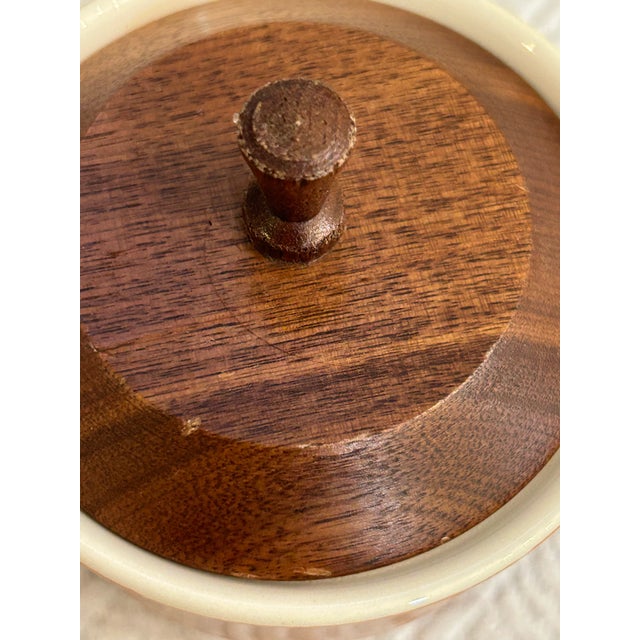 Cream Mid Century Taylor, Smith and T “Moderne” Atomic Starburst Coffee Pot, Mugs and Sugar Bowls - a Set of 15 Pieces For Sale - Image 8 of 8